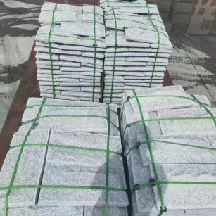 内蒙古 芝麻白蘑菇石装车出货