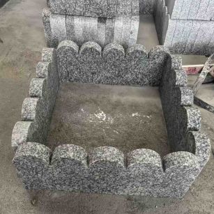 内蒙古 花边石、花坛围栏石、花池界石、菜园栅栏石、镶边石、波浪状界石介绍