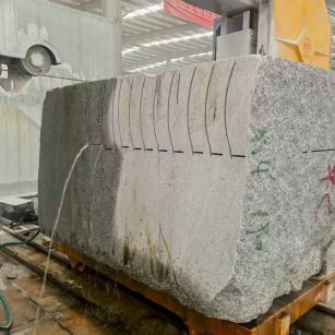 内蒙古 602，大花芙蓉白，绳锯加工弧形路沿石