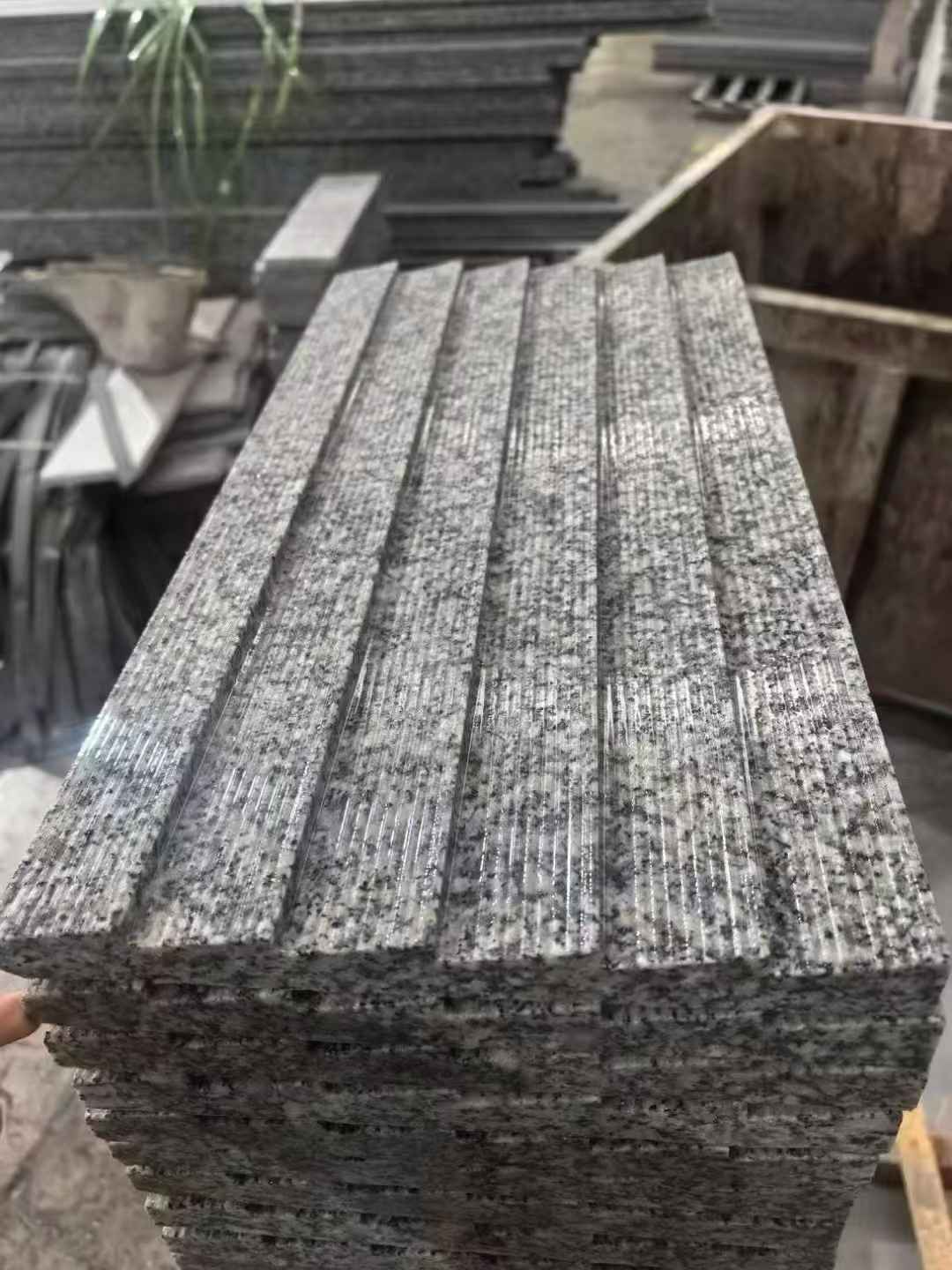 内蒙古 狼牙石