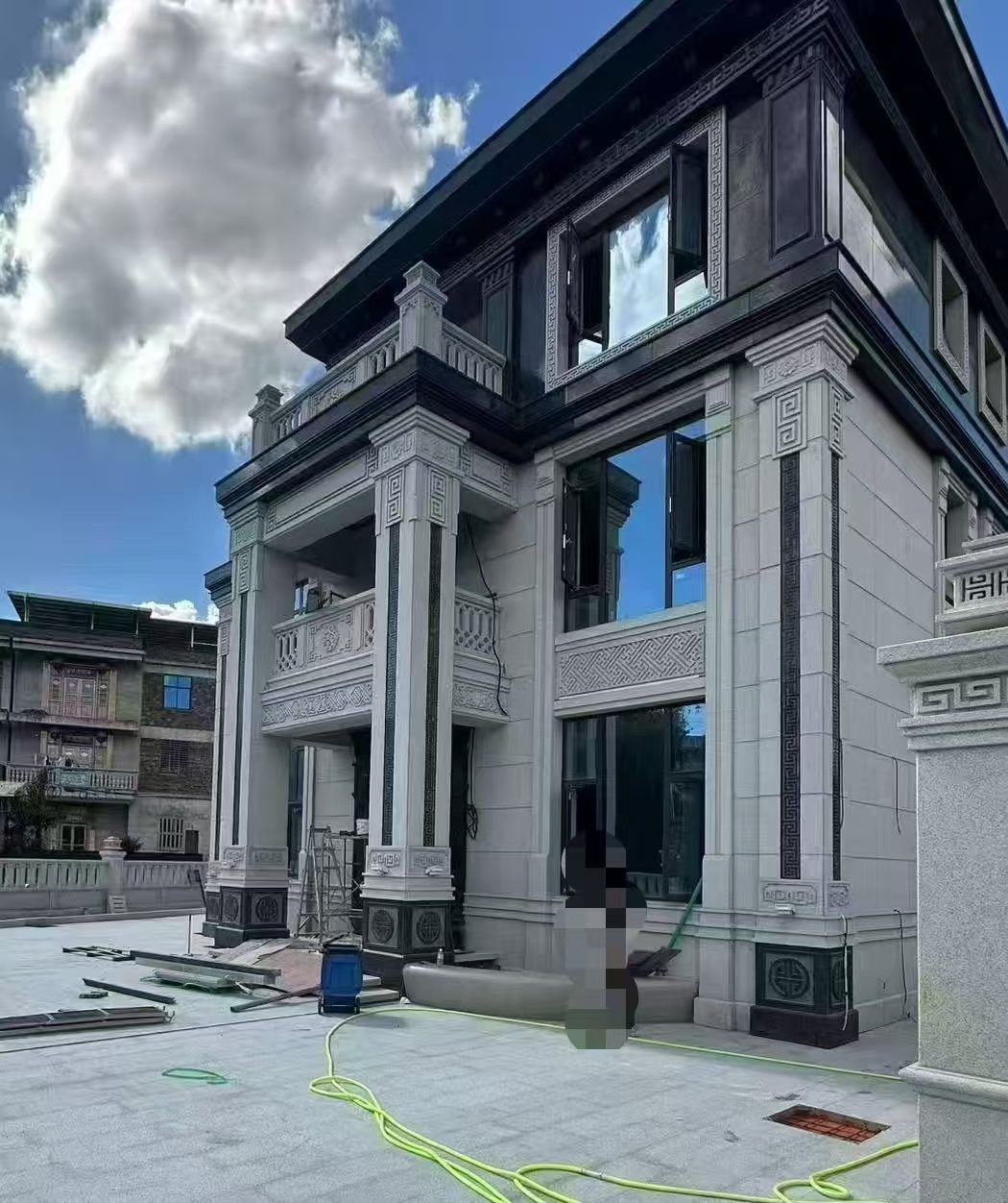 内蒙古 别墅干挂，芝麻白与芝麻黑完美配合