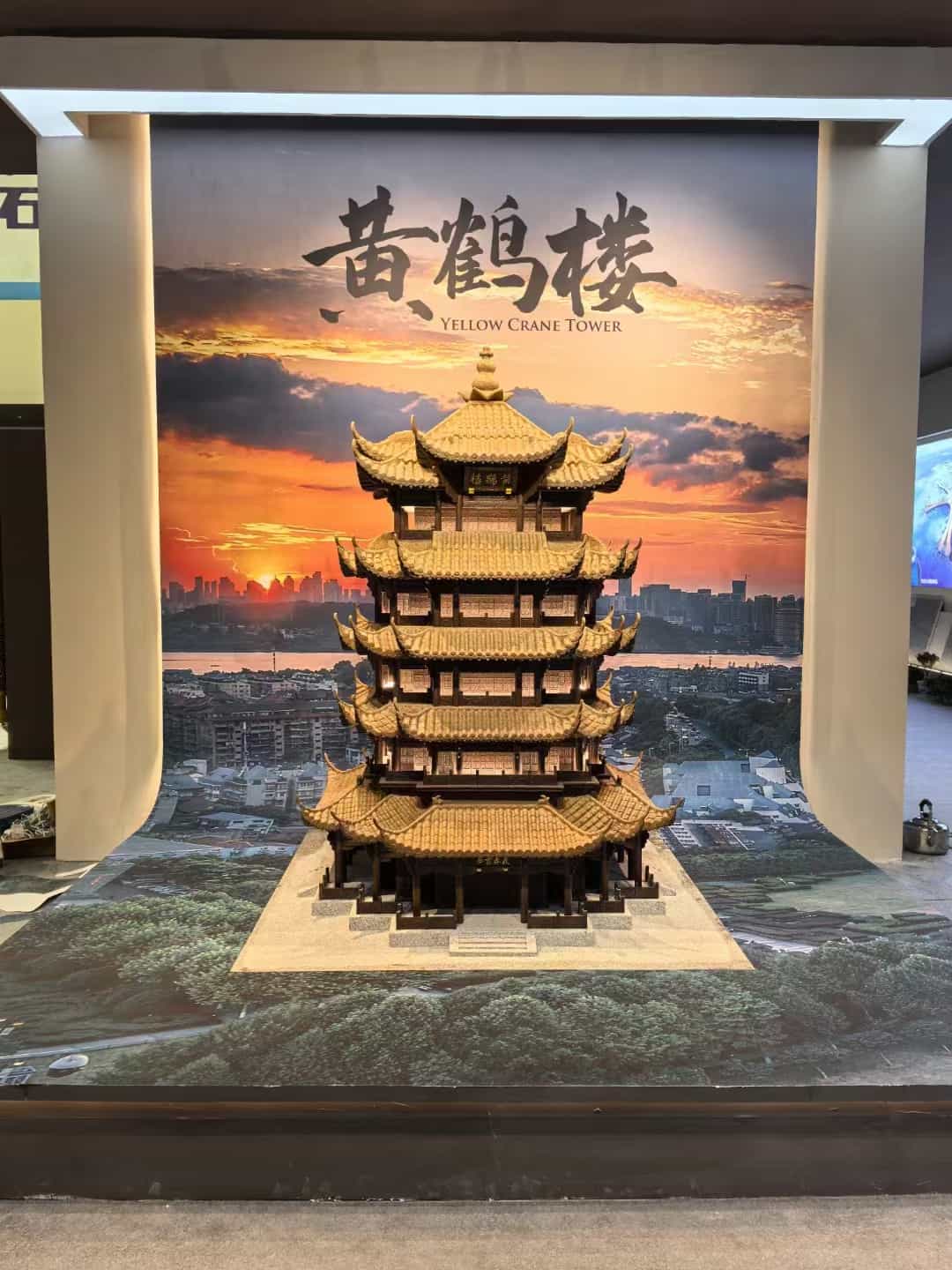 内蒙古仿古石文创作品-黄鹤楼