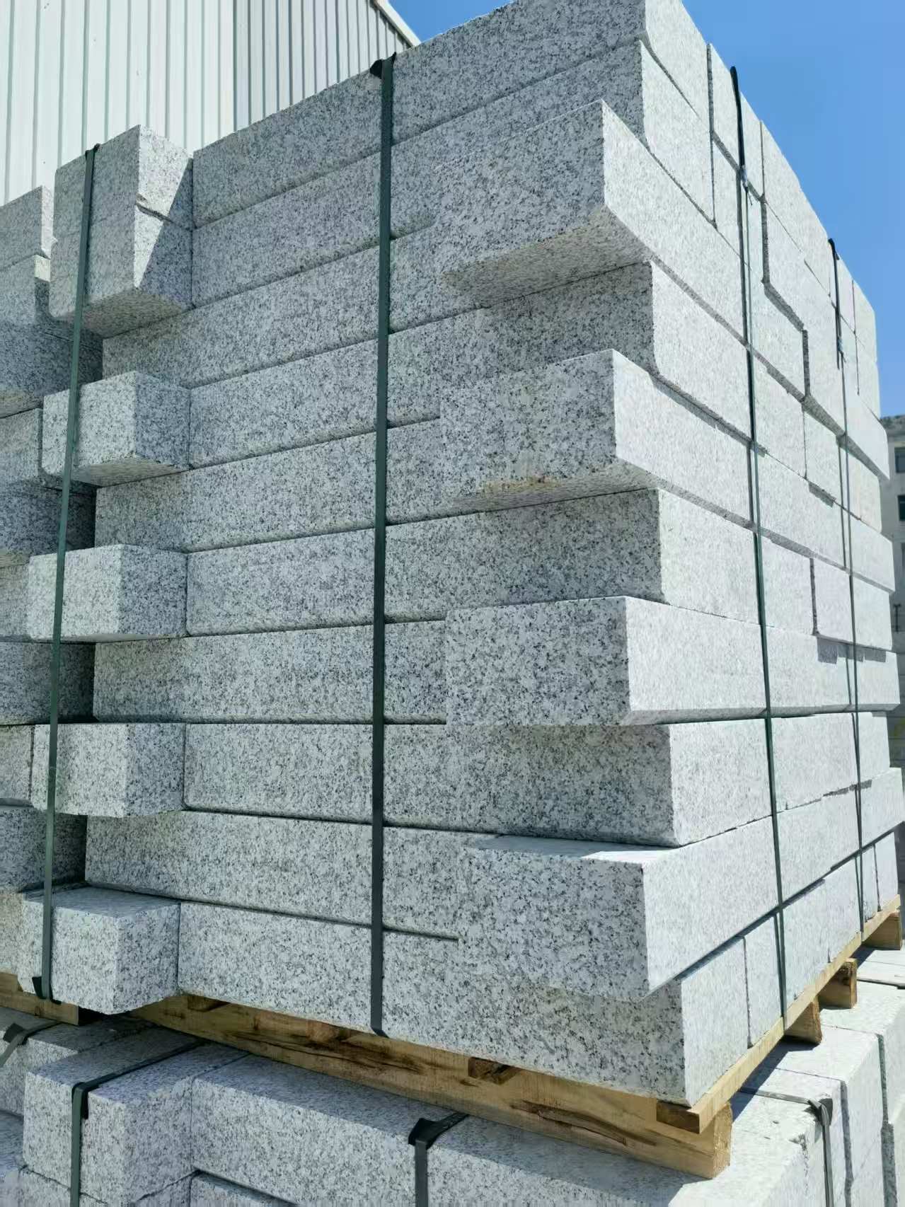 内蒙古 路沿石颜色均匀、尺寸标准