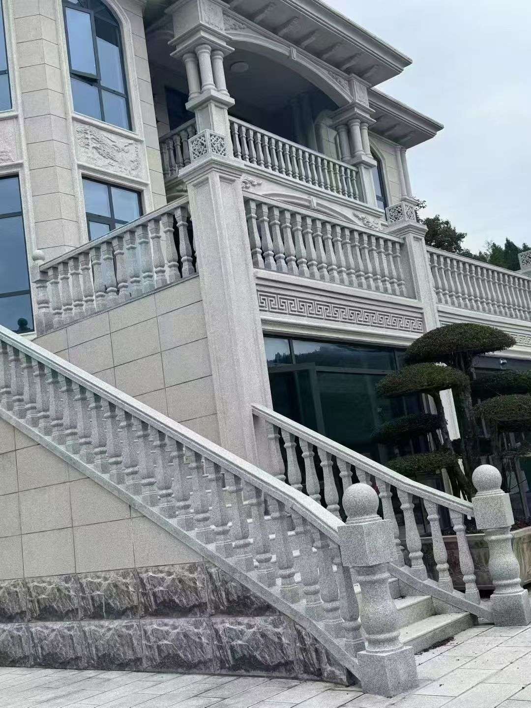 内蒙古 芝麻白别墅，栏杆