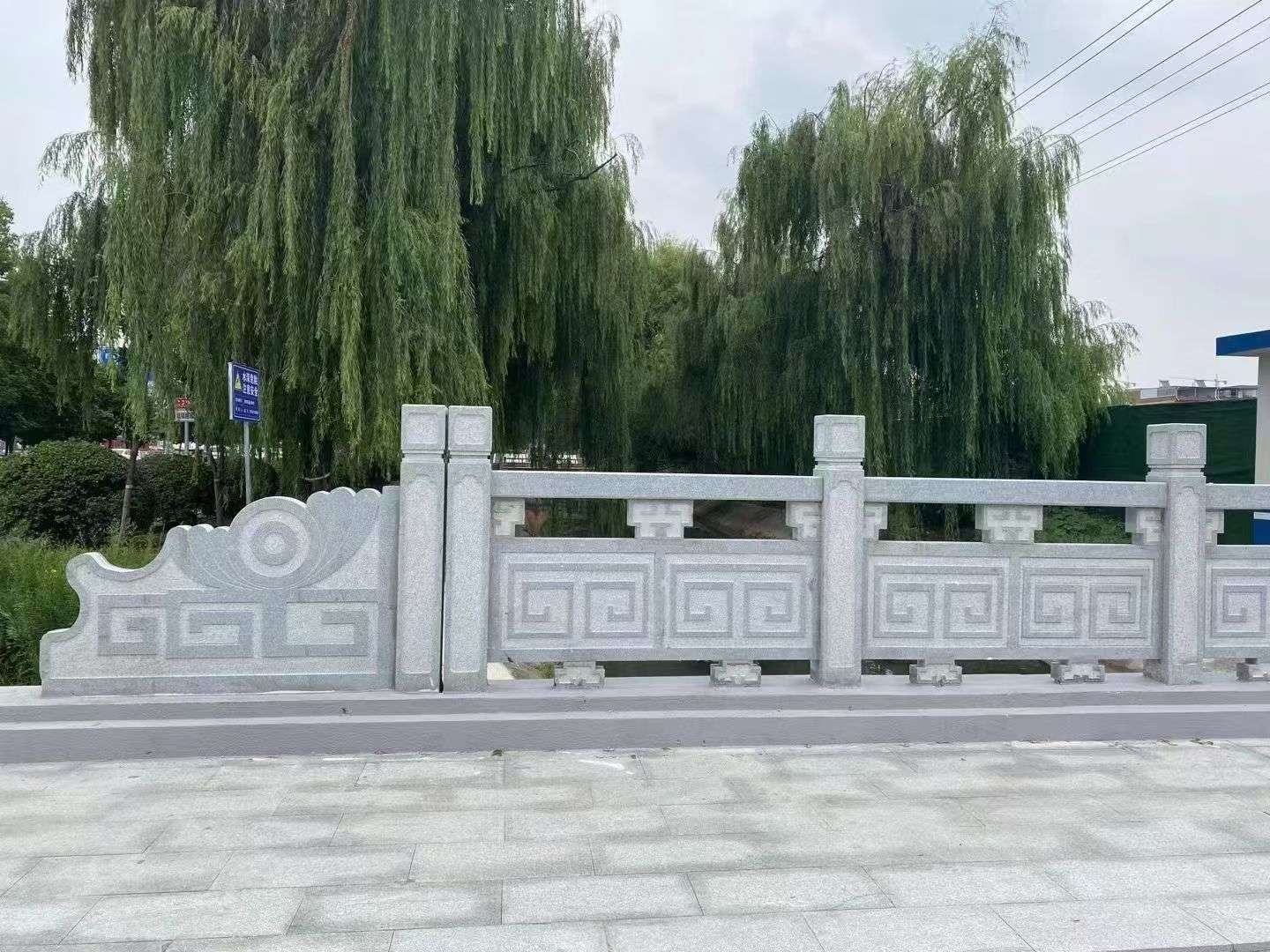 内蒙古 芝麻灰桥栏杆、河道栏杆安装效果