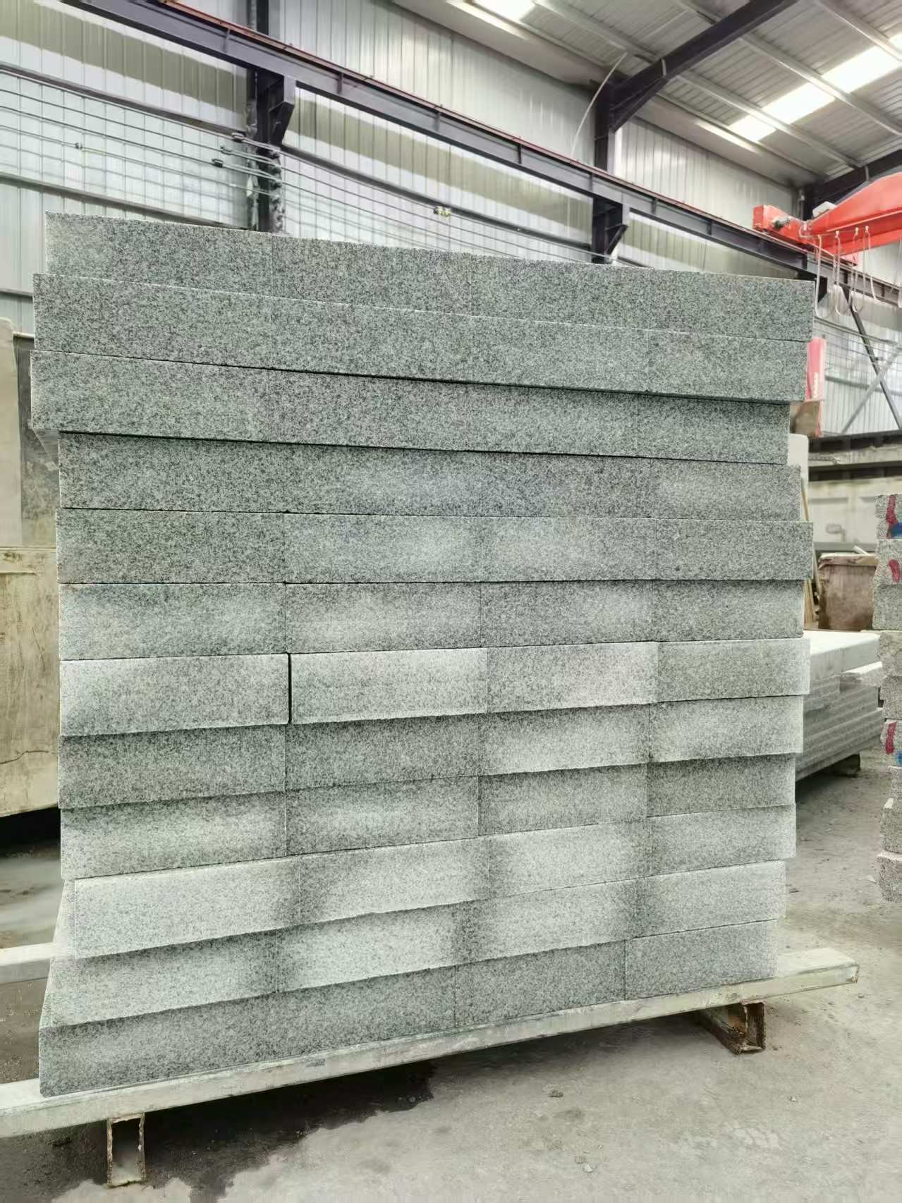 内蒙古 芝麻白10公分300*600广场地铺，A料定制，尺寸标准，厚薄均匀